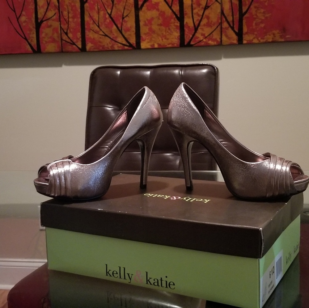 Kellie and Katie Pumps
